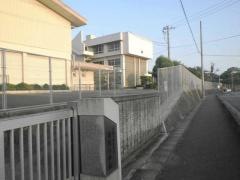 須恵小学校