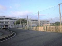 須恵小学校