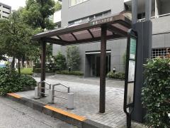 「住友ツインビル前(南側)」バス停留所