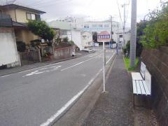 「飯島跨線橋」バス停留所