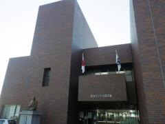 東海市立中央図書館