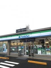 ファミリーマート　西あじま二丁目店