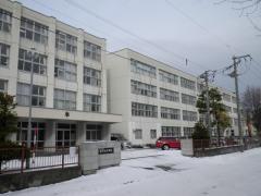 札幌市立新琴似中学校