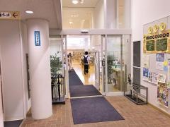 立山町立立山図書館