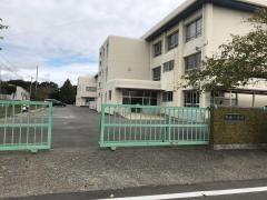 市場小学校