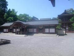 薦神社