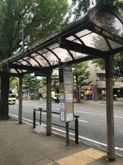 「高尾駅入口」バス停留所
