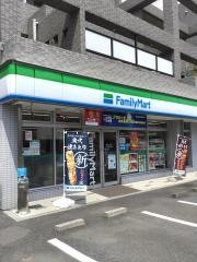 ファミリーマート　大宮三橋中央通り店