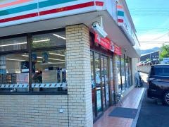 セブンイレブン　箕面粟生間谷東店