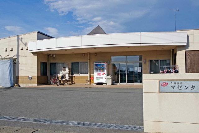 マゼンタ 施設外観
