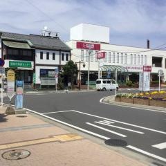 「六会日大前駅西口」バス停留所