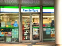 ファミリーマート　東京区政会館店
