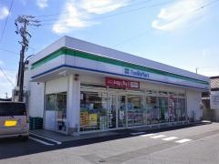 ファミリーマート　堀割店