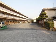 西江原小学校