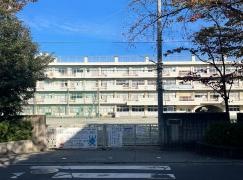 岸町小学校