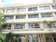 台東区立御徒町台東中学校