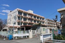 王子小学校