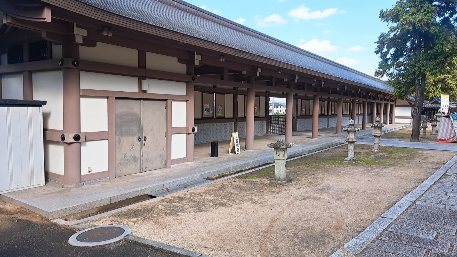 日岡神社境内