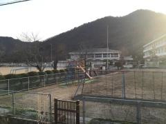 東栗栖小学校
