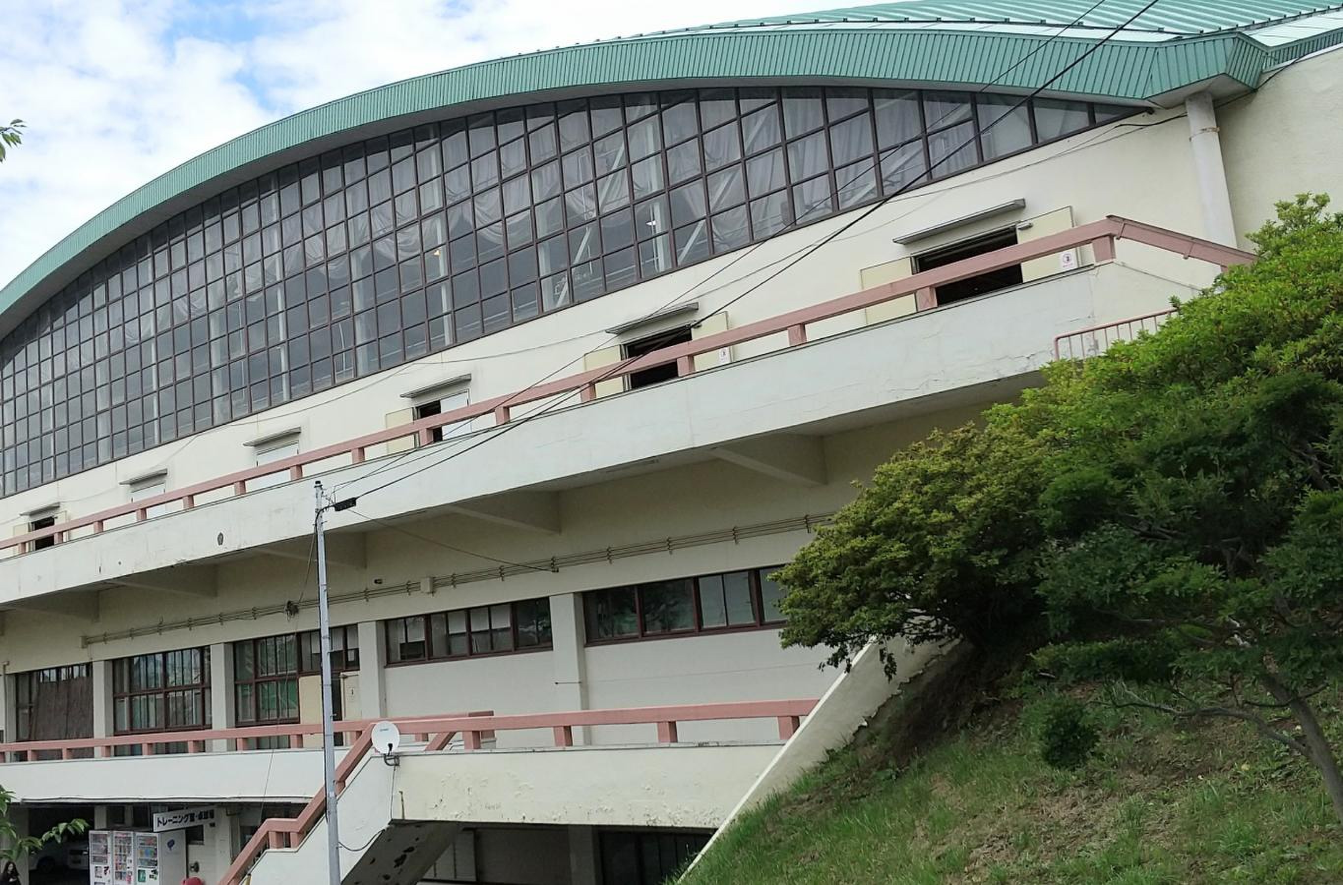 八戸 市 体育館