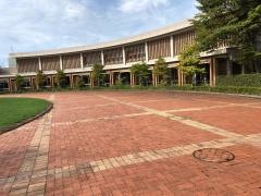 越前市中央図書館