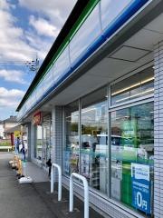 ファミリーマート　木津大谷店