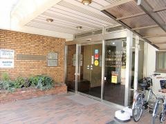 文京区立湯島図書館