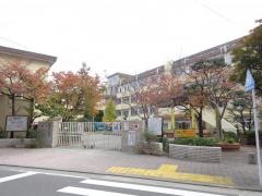 馬出小学校