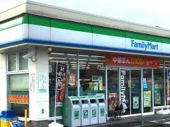 ファミリーマート　城ヶ崎店