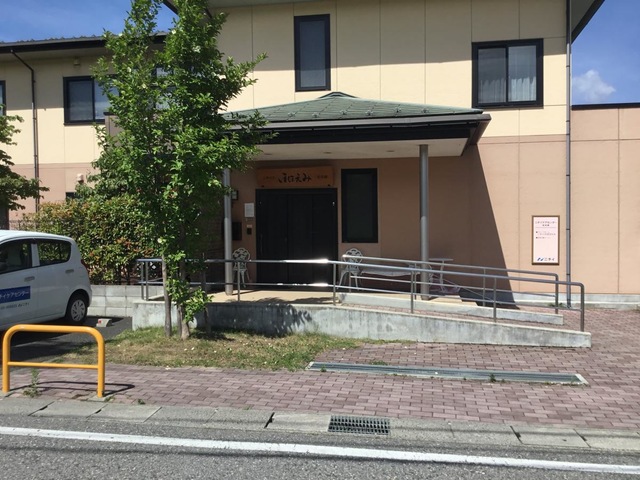 ニチイのほほえみ松本寿 施設外観
