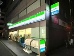 ファミリーマート　三崎神社通り店