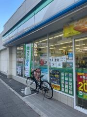 ファミリーマート　千葉弁天店
