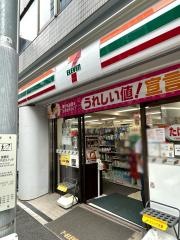 セブンイレブン　本郷店