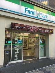 ファミリーマート　谷町千日前通店