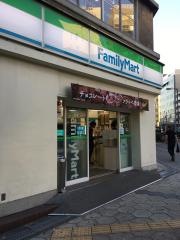 ファミリーマート　谷町千日前通店