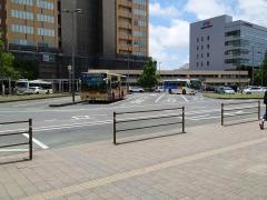 「東戸塚駅西口」バス停留所