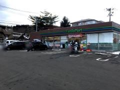 ファミリーマート　仙台国見ケ丘店