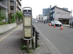 「明田地下道入口」バス停留所