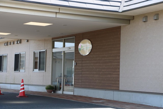 地域密着型特定施設「みつばレジデンス」（介護付有料老人ホーム）