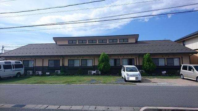 東福原の家 建物全景