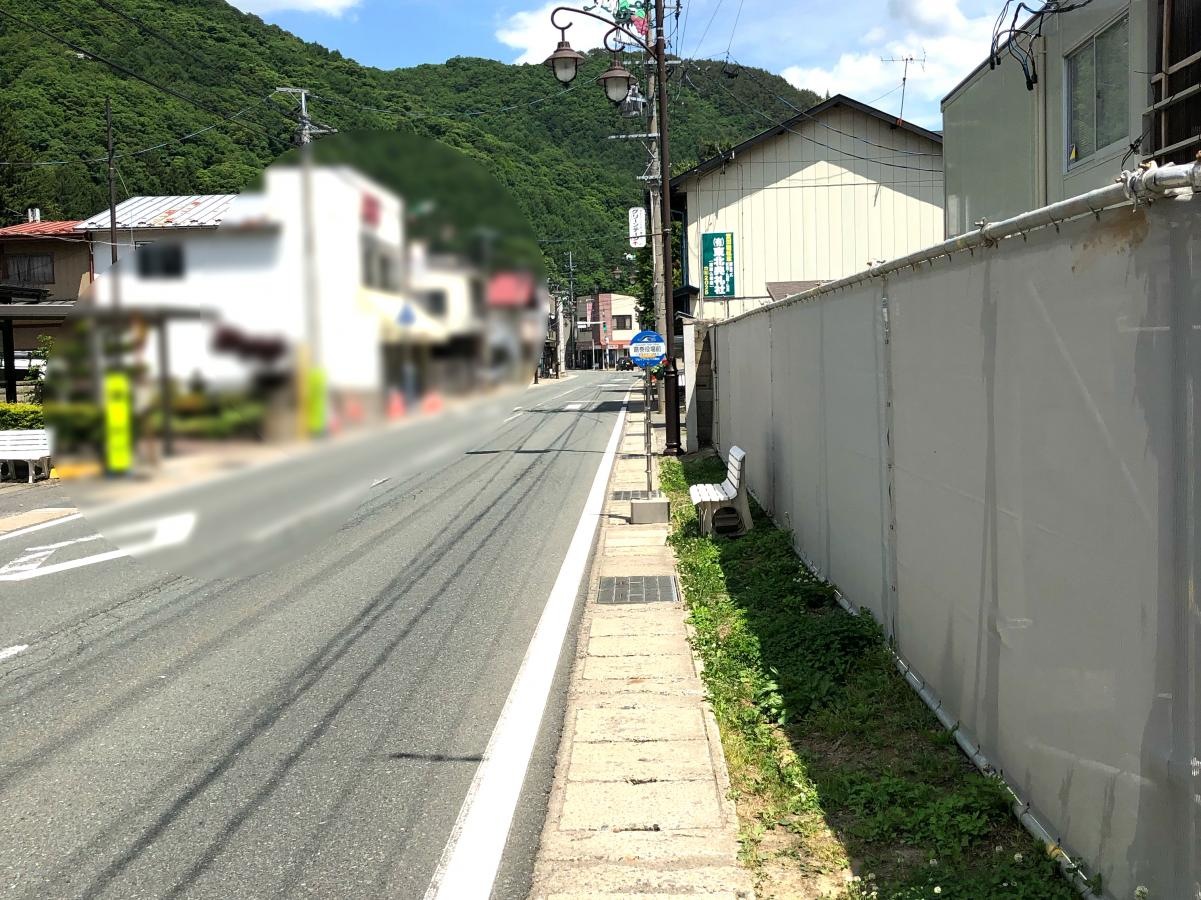 葛巻役場前