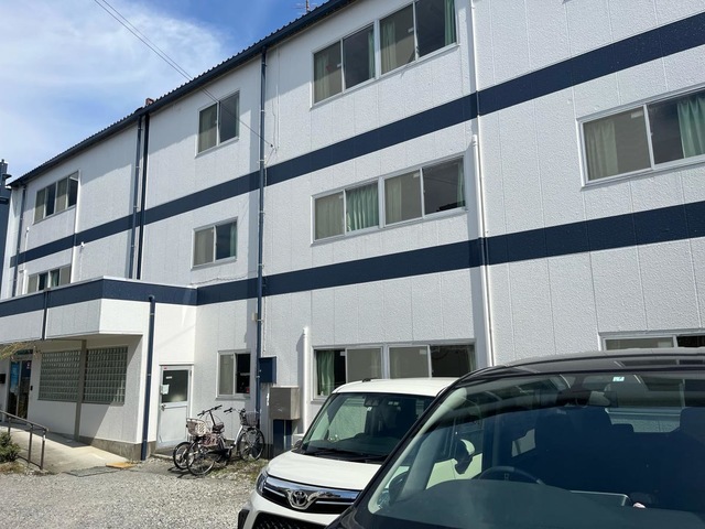 クローバーライフ平塚 施設外観