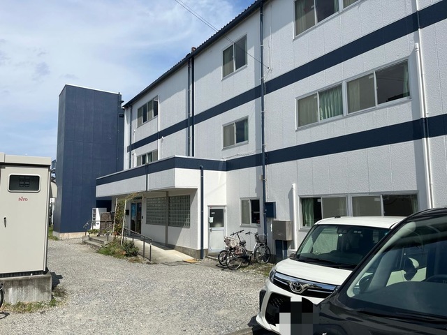 クローバーライフ平塚 施設外観