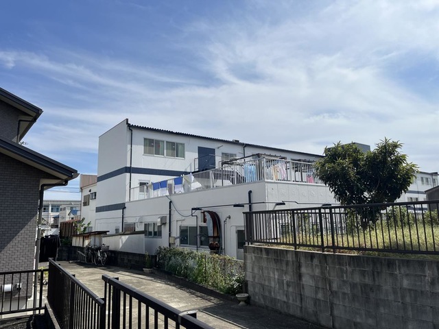 クローバーライフ平塚 施設外観