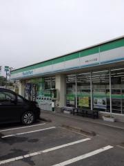 ファミリーマート　本吉バイパス店