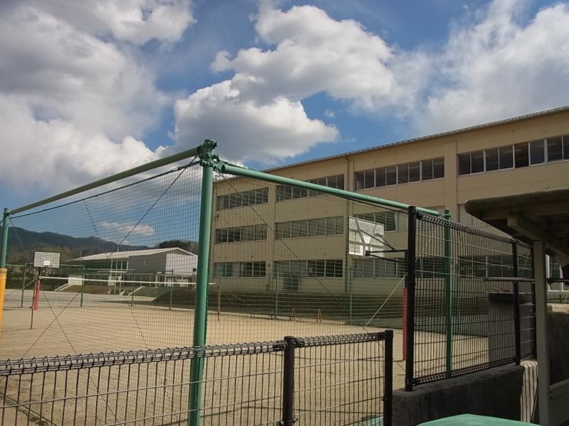 皆野町立中学校