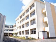 稲生小学校