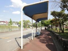 「支所前」バス停留所