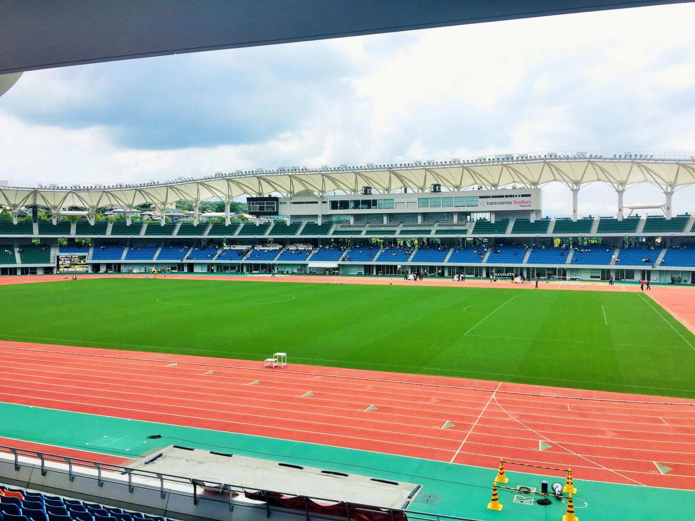 諫早 市 サッカー 場