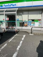 ファミリーマート　南条店